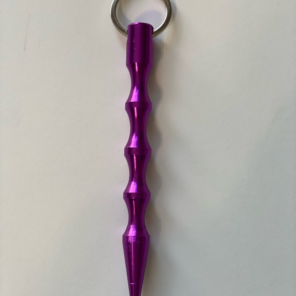 Window Breaker Keychain - Picture 6 of 6